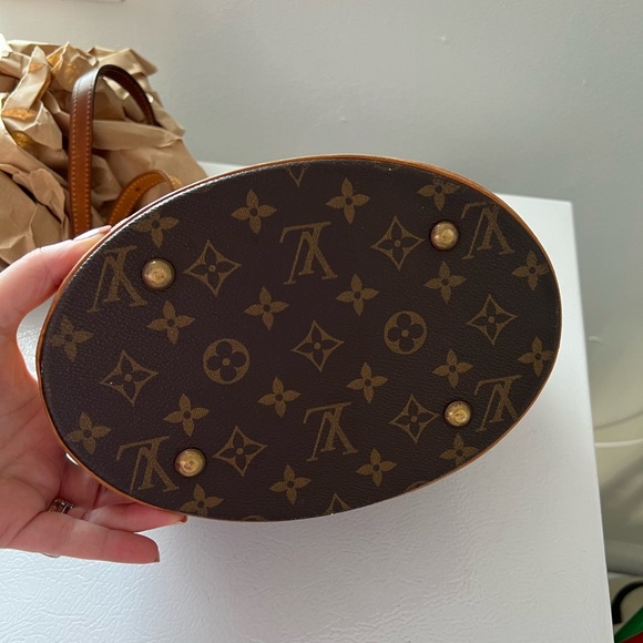 SOLD! Louis Vuitton Petit Bucket - Picture 9 of 10